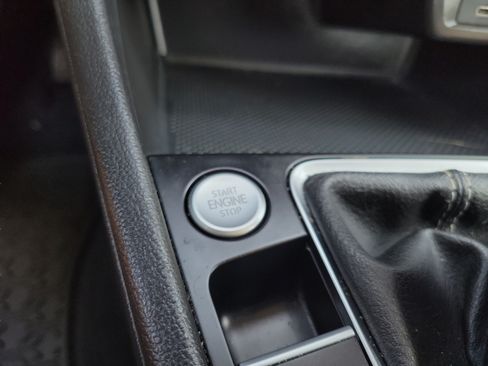 Used 2022 Volkswagen Jetta SE FWD image 19