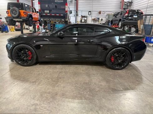 Used 2016 Chevrolet Camaro LT RWD image 20