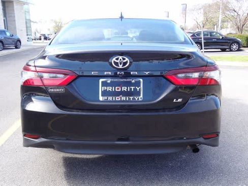 Used 2023 Toyota Camry LE image 3