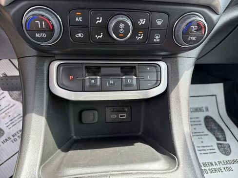 Used 2023 GMC Acadia SLT AWD/4WD image 22