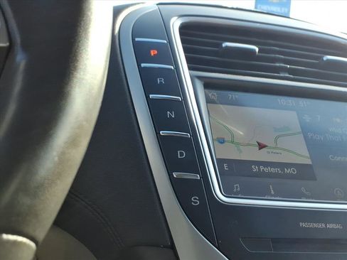 Used 2020 Lincoln Nautilus Reserve image 15