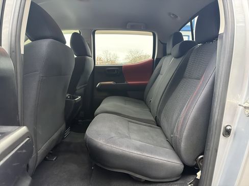 Used 2019 Toyota Tacoma SR5 image 29