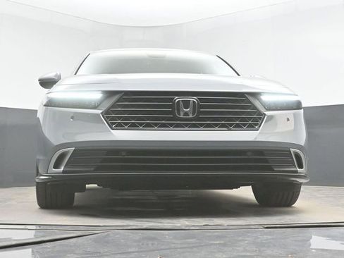 Certified 2025 Honda Accord Touring image 42