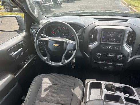 Used 2022 Chevrolet Silverado 1500 Custom AWD/4WD image 16
