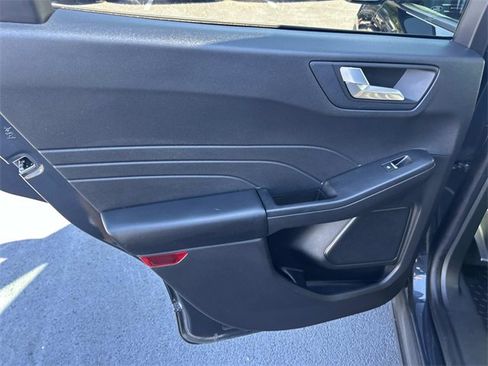 Used 2022 Ford Escape SEL image 21