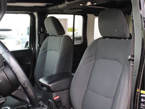 Used 2021 Jeep Wrangler Unlimited Sport w/ Sun And Sound Package AWD/4WD image 10