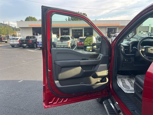 New 2026 Ford F250 Lariat w/ Lariat Premium Package image 16