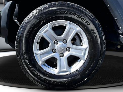 Used 2019 Jeep Wrangler Unlimited Sport S AWD/4WD image 34