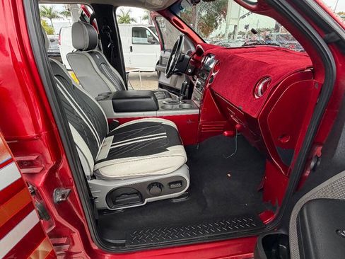 Used 2006 Lincoln Mark LT 4x4 image 9