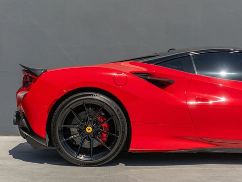 Used 2020 Ferrari F8 Tributo image 34