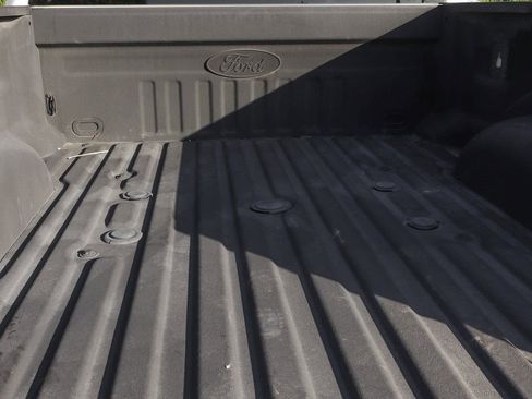 Used 2022 Ford F250 Lariat w/ Black Appearance Package image 9