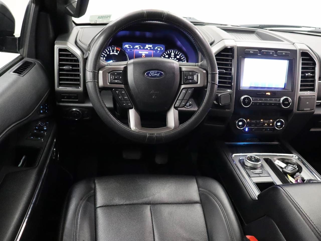 Used 2020 Ford Expedition XLT w/ Equipment Group 202A RWD image 4