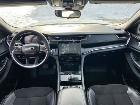 Used 2023 Jeep Grand Cherokee L Altitude image 20