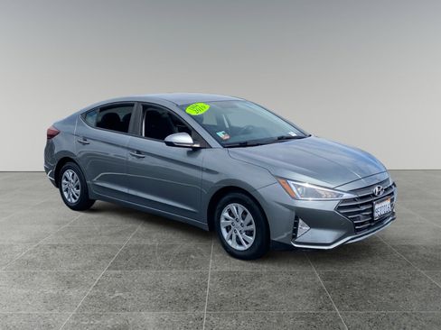 Used 2019 Hyundai Elantra SE w/ Cargo Package FWD image 7