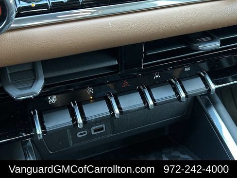 New 2026 GMC Canyon AT4 AWD/4WD image 17