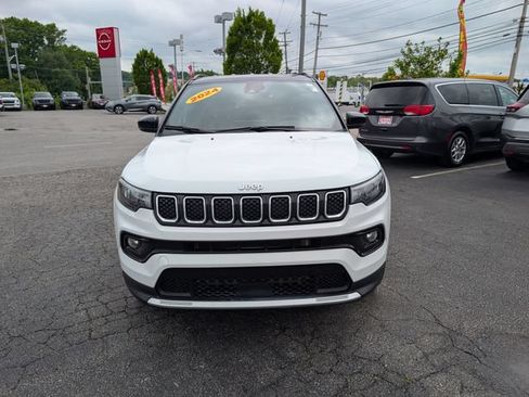 Used 2024 Jeep Compass Limited AWD/4WD image 8