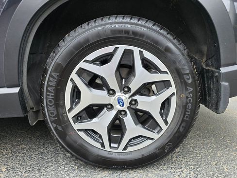 Used 2019 Subaru Forester Premium AWD/4WD image 4