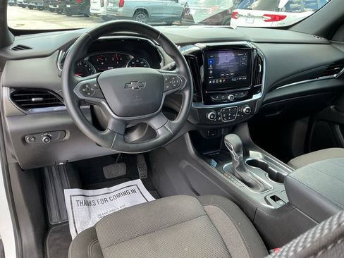 Used 2023 Chevrolet Traverse LT FWD image 32