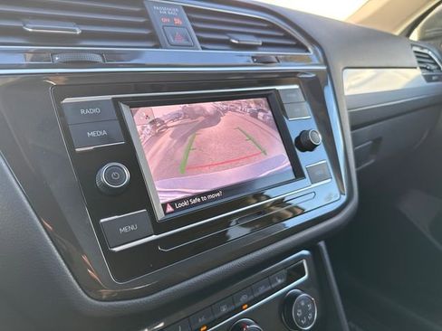 Used 2024 Volkswagen Tiguan S image 39