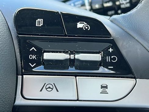 Certified 2024 Hyundai Tucson SEL w/ Convenience Package FWD image 33