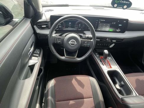 Used 2025 Nissan Kicks SR w/ Illumination Package FWD image 12