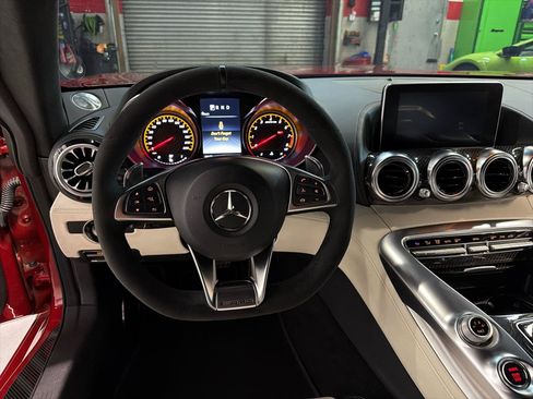 Used 2018 Mercedes-Benz AMG GT S image 18