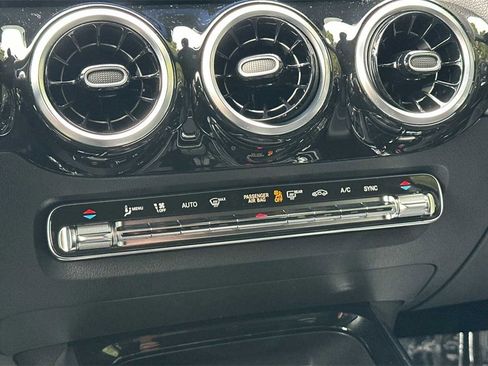 Certified 2025 Mercedes-Benz GLA 250 image 25