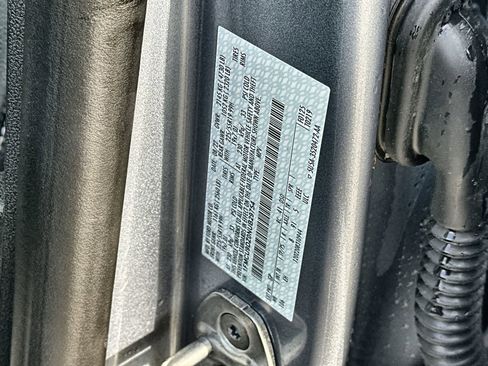 Used 2022 Ford Escape Titanium image 25