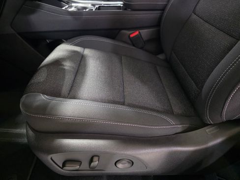 New 2026 Chevrolet Traverse LT image 24