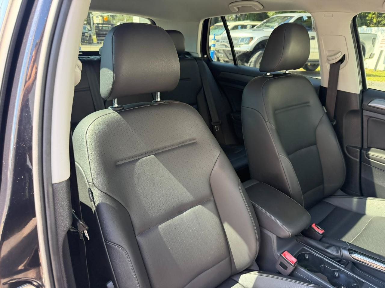 Used 2021 Volkswagen Golf 4-Door FWD image 43