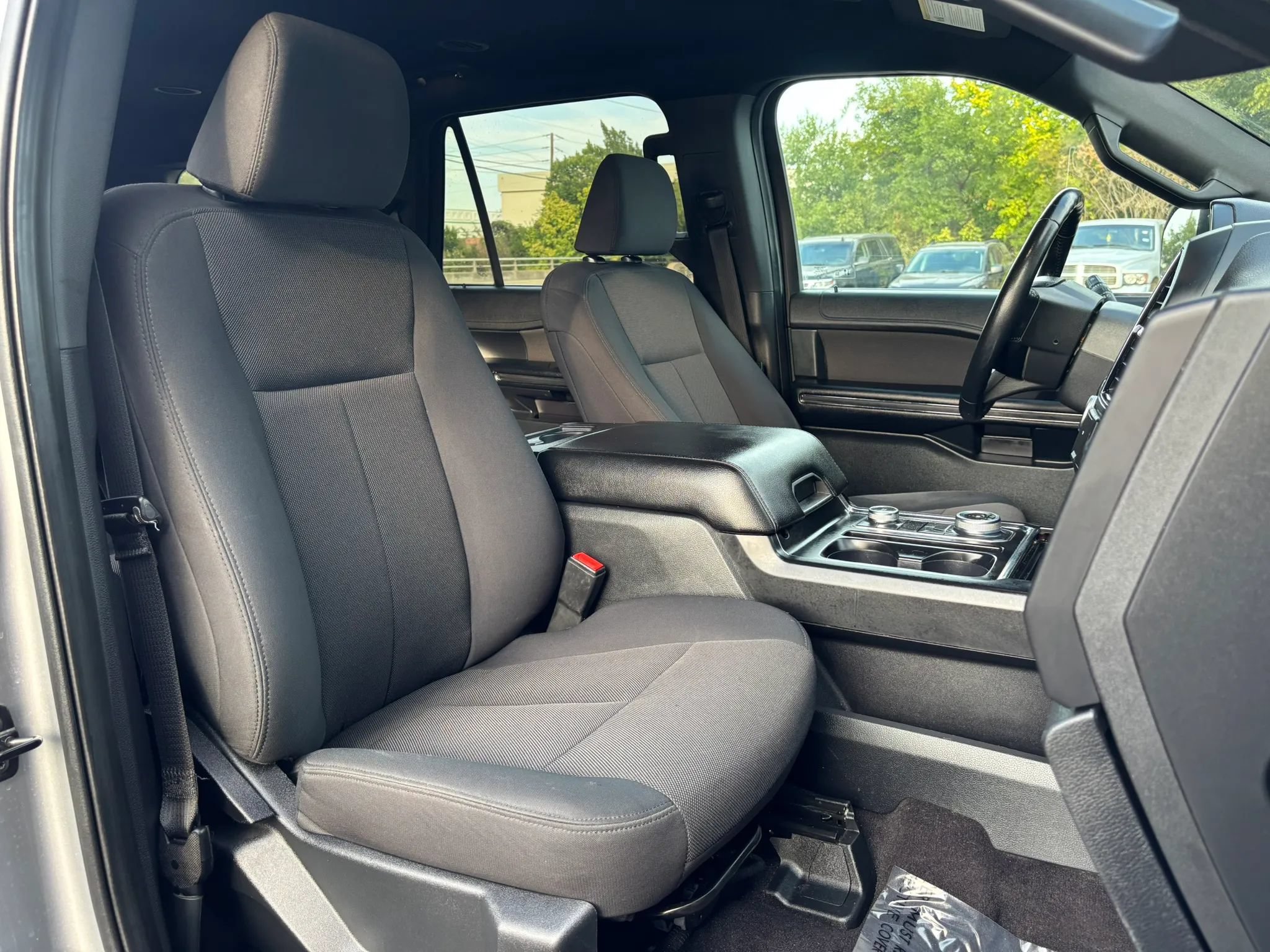 Used 2021 Ford Expedition XL AWD/4WD image 14