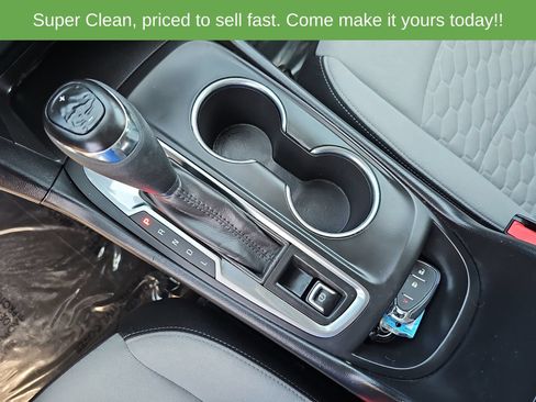 Used 2019 Chevrolet Equinox LT FWD image 25