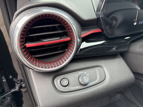 New 2026 Chevrolet Trax RS w/ Sunroof Package image 35