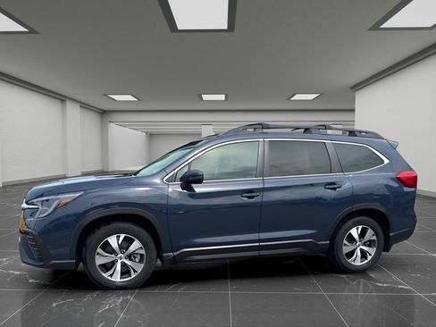 Used 2023 Subaru Ascent Premium w/ Convenience Package AWD/4WD image 8