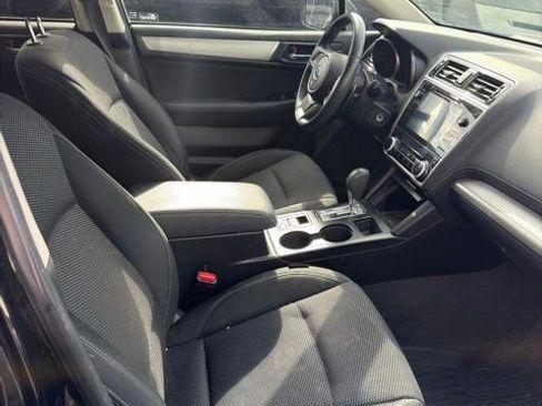 Used 2019 Subaru Outback 2.5i Premium AWD/4WD image 8
