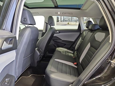 Certified 2023 Volkswagen Taos SEL AWD/4WD image 9