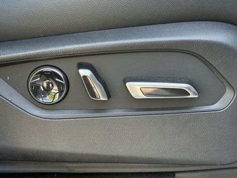 Used 2025 Acura MDX FWD image 26