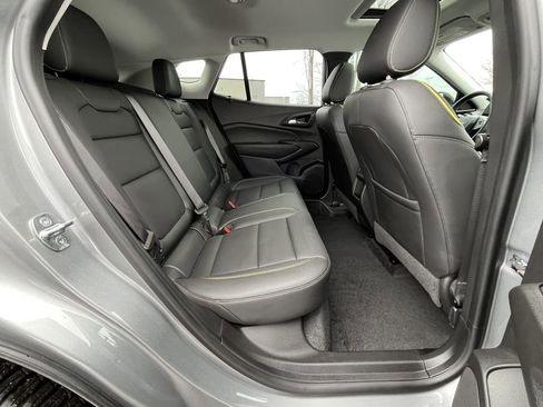 Certified 2024 Chevrolet Trax ACTIV w/ Sunroof Package image 20