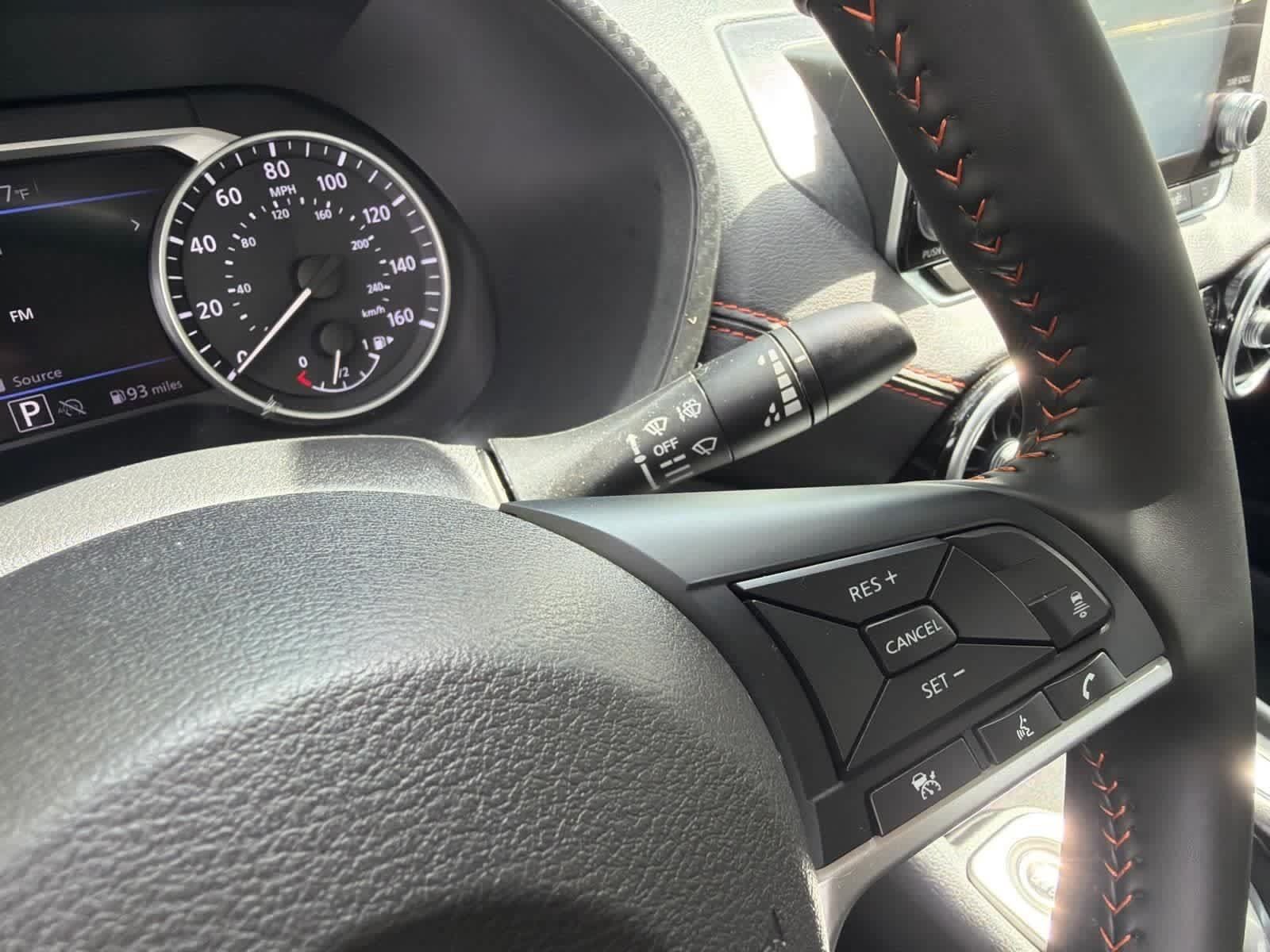 Used 2025 Nissan Sentra SR FWD image 18
