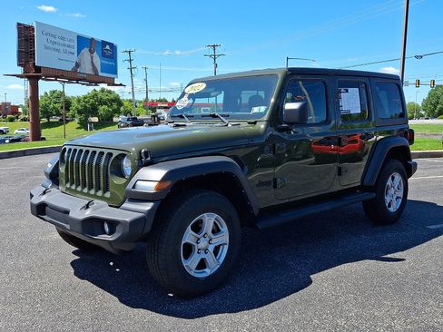 Used 2022 Jeep Wrangler Unlimited Sport AWD/4WD image 4