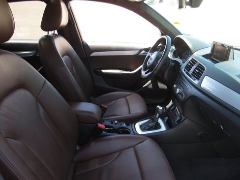 Used 2018 Audi Q3 2.0T Premium AWD/4WD image 9
