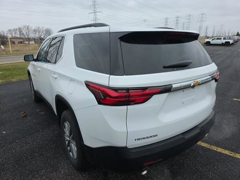 Used 2023 Chevrolet Traverse LT image 6