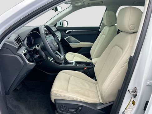 Used 2020 Audi Q3 2.0T Premium w/ Convenience Package image 5