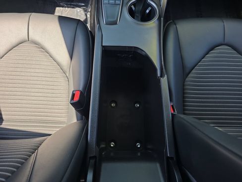 Certified 2024 Toyota Camry SE FWD image 18