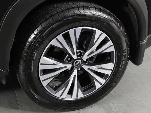 Certified 2023 Nissan Rogue SV FWD image 13