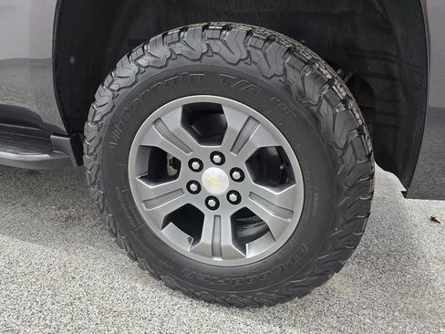 Used 2018 Chevrolet Tahoe LT image 33