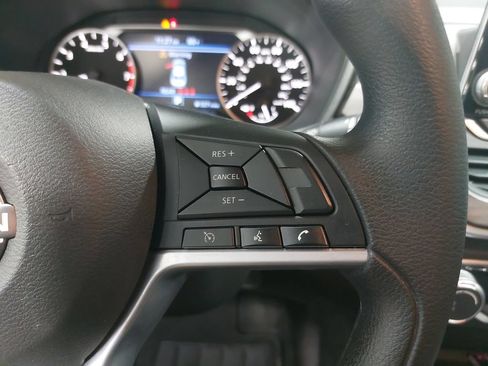 Certified 2025 Nissan Altima 2.5 SV FWD image 18
