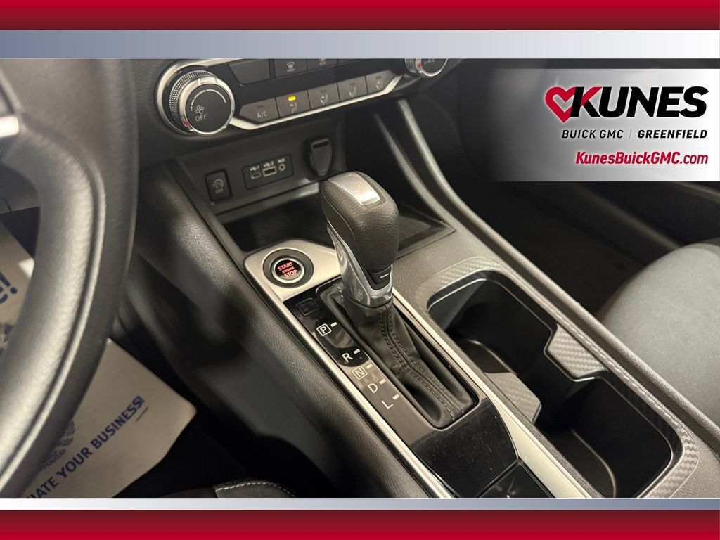 Used 2024 Nissan Sentra SV FWD image 23