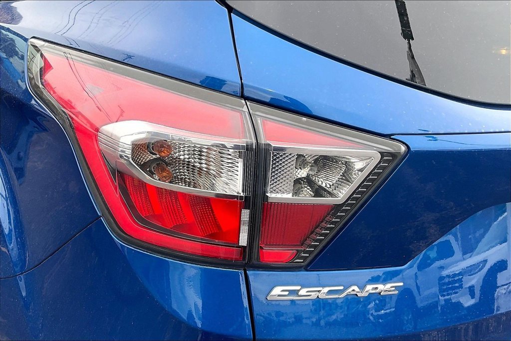 Certified 2017 Ford Escape SE FWD image 29