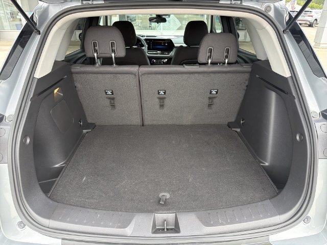 Used 2024 Chevrolet TrailBlazer LT FWD image 31
